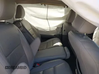 2016 Toyota Sienna XLE with VIN 5TDYK3DCXGS762035, listed as a IAAI auction lot 41664706 with 109,415 mi miles. Bid and sale history available at carsss.com. Image 8.