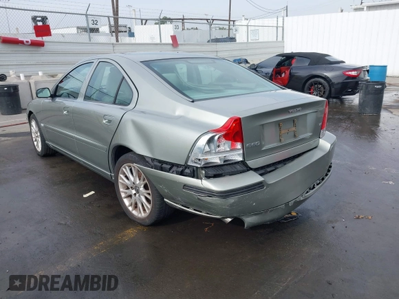 2006 Volvo S60 2.4L Turbo with VIN YV1RS547X62555387, listed as a IAAI auction lot 41216578 with 126,250 mi miles. Bid and sale history available at carsss.com. Image 3.