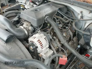 1999 GMC Sierra 1500 SLE с VIN 2GTEK19V3X1515612, выставлен на аукционе IAAI как лот 43295415 с пробегом 203 125 миль миль и . История ставок и продаж доступна на DreamBid. Изображение 18.