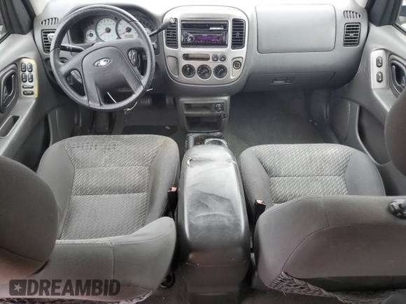 2004 Ford Escape XLT with VIN 1FMYU03164KA30170, listed as a Copart auction lot 50954984 with 203,091 mi miles and Clean Title. Bid and sale history available at carsss.com. Image 8.