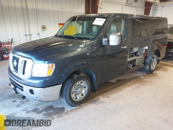 2017 Nissan NV SL z VIN 5BZAF0AA6HN852913, wystawiony jako IAAI lot #41686657 z przebiegiem 88 182 mil mil oraz . Historia ofert i sprzedaży dostępna na DreamBid. Obrazek 17.