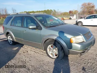 2007 Ford Freestyle SEL with VIN 1FMDK02117GA27089, listed as a IAAI auction lot 41494828 with 171,643 mi miles. Bid and sale history available at carsss.com. Image 1.