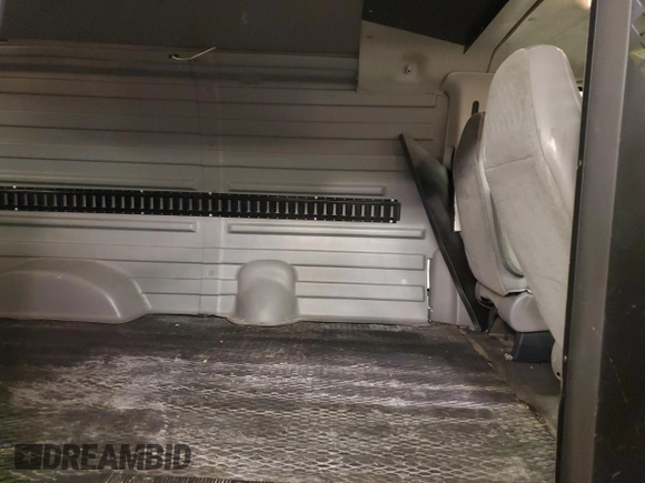 2004 Ford Econoline Cargo with VIN 1FTNE24L94HA24585, listed as a Copart auction lot 84096974 with 41,647 mi miles and Salvage Title. Bid and sale history available at DreamBid. Image 11.