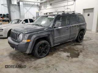 2015 Jeep Patriot North with VIN 1C4NJRAB5FD287571, listed as a Copart auction lot 44772545 with 213,026 mi miles and Clean Title. Bid and sale history available at carsss.com. Image 1.