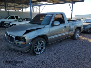 2000 GMC Sierra 1500 SL with VIN 1GTEC14W6YZ348183, listed as a Copart auction lot 43810155 with 170,323 mi miles and Salvage Title. Bid and sale history available at DreamBid. Image 1.