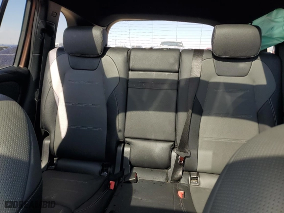2022 Mercedes-Benz GLB with VIN W1N4M4HB9NW197802, listed as a Copart auction lot 46314235 with 30,352 mi miles and Salvage Title. Bid and sale history available at carsss.com. Image 10.