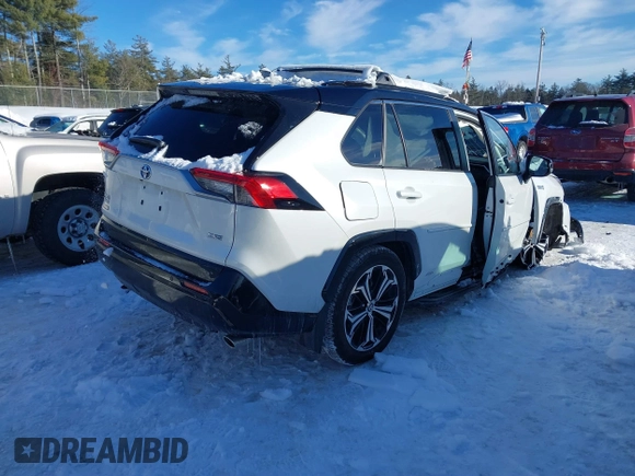 2024 Toyota RAV4 XSE z VIN JTMFB3FV9RD202172, wystawiony jako IAAI lot #41589995 z przebiegiem 6 016 mil mil oraz . Historia ofert i sprzedaży dostępna na DreamBid. Obrazek 4.