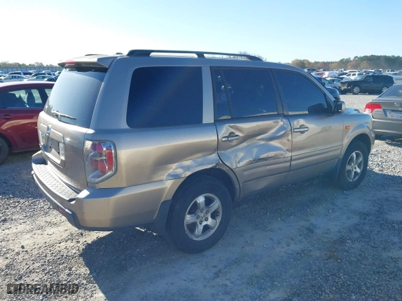 2007 Honda Pilot EX-L with VIN 5FNYF28537B024558, listed as a IAAI auction lot 41806196 with 196,256 mi miles. Bid and sale history available at carsss.com. Image 4.