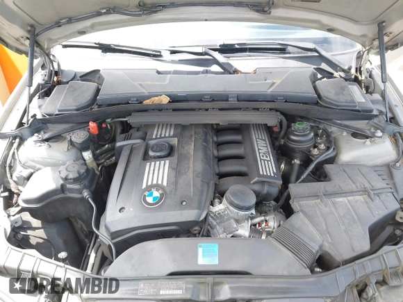 2011 BMW 1 Series 128i with VIN WBAUL7C5XBVE87044, listed as a IAAI auction lot 42095602 with 163,049 mi miles and . Bid and sale history available at carsss.com. Image 10.