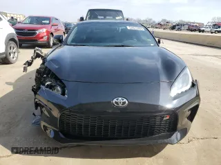 2024 Toyota 86 Premium with VIN JF1ZNBE16R9756596, listed as a Copart auction lot 45268525 with 10,611 mi miles and Clean Title. Bid and sale history available at DreamBid. Image 5.