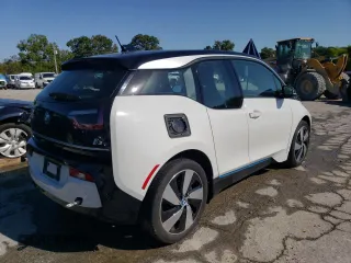 2019 BMW i3 with VIN WBY8P2C51K7D21073, listed as a Copart auction lot 68801733 with 27,386 mi miles. Bid and sale history available at carsss.com. Image 3.