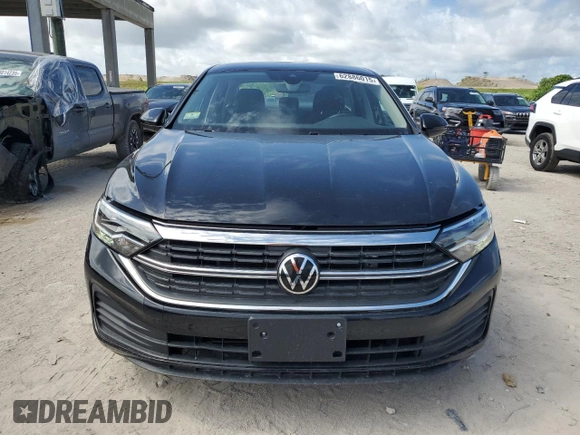 2024 Volkswagen Jetta S with VIN 3VW5M7BU4RM075715, listed as a Copart auction lot 62886015 with 21,207 mi miles and Clean title. Bid and sale history available at DreamBid. Image 5.