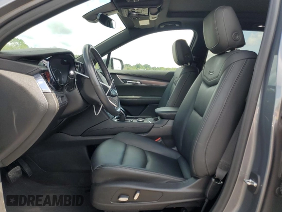 2021 Cadillac XT6 Luxury with VIN 1GYKPAR41MZ163350, listed as a Copart auction lot 44030915 with 30,234 mi miles and Salvage title. Bid and sale history available at DreamBid. Image 7.