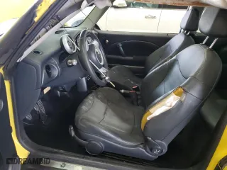 2004 MINI Cooper Hardtop S with VIN WMWRE33474TD85294, listed as a Copart auction lot 44317695 with 115,021 mi miles and Salvage Title. Bid and sale history available at carsss.com. Image 7.