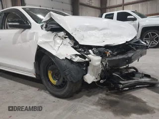 2011 Volkswagen Jetta SEL with VIN 3VWLZ7AJ3BM392813, listed as a IAAI auction lot 41922952 with 194,533 mi miles and . Bid and sale history available at DreamBid. Image 6.