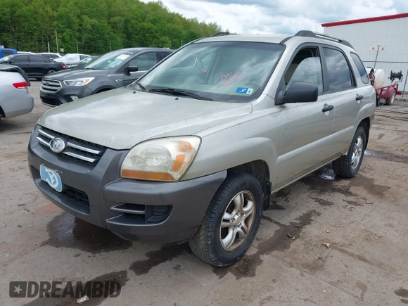 2008 Kia Sportage LX with VIN KNDJE723687485284, listed as a IAAI auction lot 42207326 with 94,106 mi miles and . Bid and sale history available at carsss.com. Image 2.