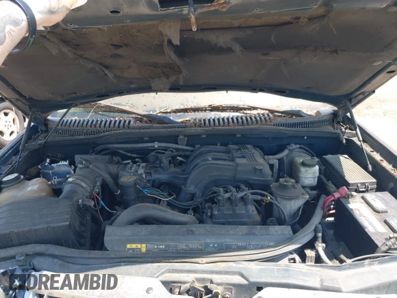 2005 Ford Explorer XLT with VIN 1FMZU73E35UA55808, listed as a IAAI auction lot 42819490 with 211,856 mi miles and . Bid and sale history available at DreamBid. Image 10.