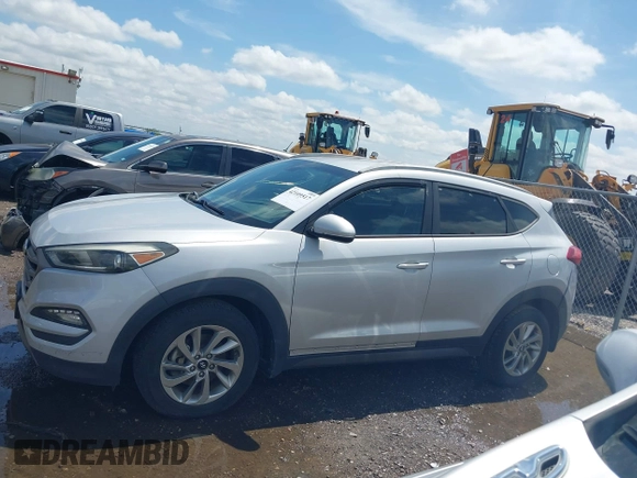 2016 Hyundai Tucson Sport with VIN KM8J33A25GU233478, listed as a IAAI auction lot 42109517 with 81,039 mi miles. Bid and sale history available at carsss.com. Image 14.