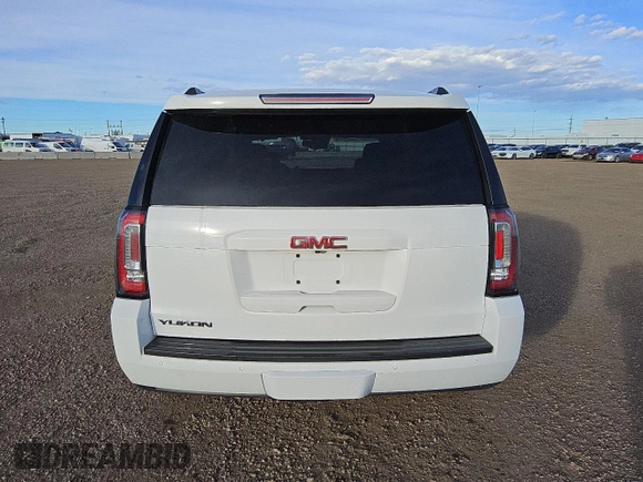 2020 GMC Yukon SLT with VIN 1GKS2BKC3LR186448, listed as a Copart auction lot 45181175 with 124,199 mi miles and Clean Title. Bid and sale history available at carsss.com. Image 6.