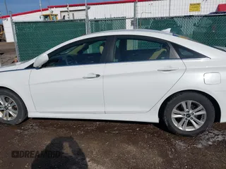 2014 Hyundai Sonata GLS with VIN 5NPEB4AC2EH882685, listed as a IAAI auction lot 42125895 with 68,669 mi miles and . Bid and sale history available at carsss.com. Image 14.