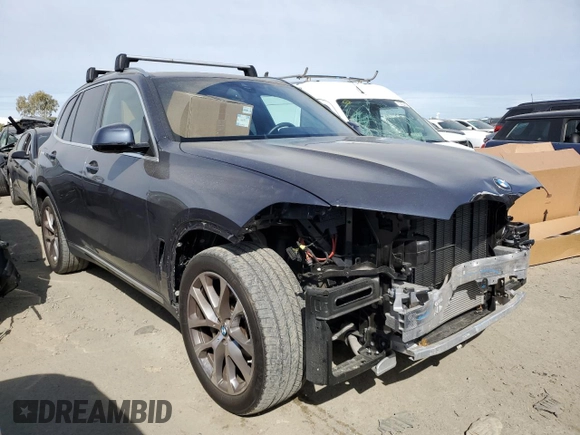 2021 BMW X5 xDrive40i with VIN 5UXCR6C00M9E73613, listed as a Copart auction lot 47495273 with 23,692 mi miles and . Bid and sale history available at DreamBid. Image 4.
