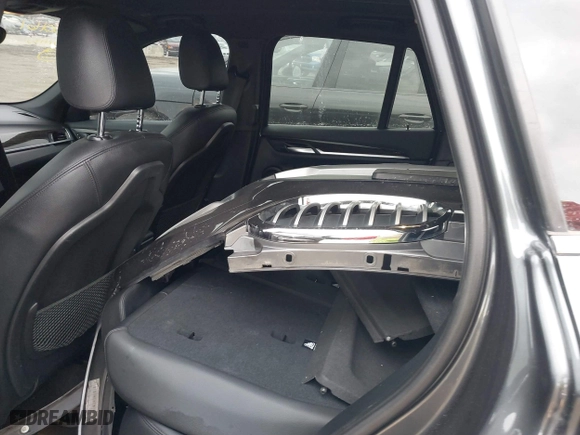 2017 BMW X1 xDrive28i with VIN WBXHT3C37H5F86637, listed as a IAAI auction lot 41300161 with 95,459 mi miles. Bid and sale history available at carsss.com. Image 8.