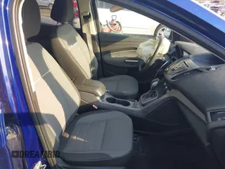 2013 Ford Escape SE with VIN 1FMCU0GX1DUA03049, listed as a IAAI auction lot 41780256 with 121,762 mi miles. Bid and sale history available at carsss.com. Image 5.