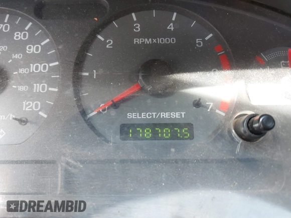 2002 Ford Mustang Standard z VIN 1FAFP40412F222679, wystawiony jako IAAI lot #42022249 z przebiegiem Nie podano mil oraz . Historia ofert i sprzedaży dostępna na DreamBid. Obrazek 7.