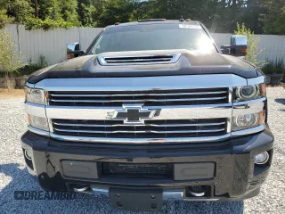 2017 Chevrolet Silverado 3500HD High Country with VIN 1GC4K1EY6HF111841, listed as a Copart auction lot 60900134 with 64,568 mi miles and Clean Title. Bid and sale history available at DreamBid. Image 5.