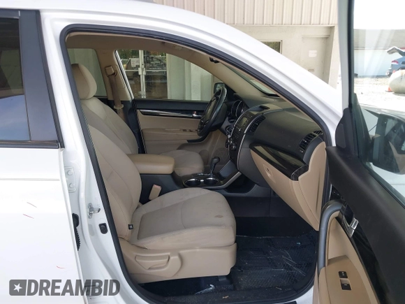 2013 Kia Sorento LX with VIN 5XYKT3A69DG370190, listed as a IAAI auction lot 42456161 with 170,196 mi miles and . Bid and sale history available at DreamBid. Image 5.