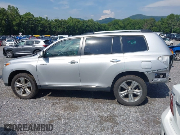 2013 Toyota Highlander Limited with VIN 5TDDK3EH5DS181238, listed as a IAAI auction lot 42485351 with 76,463 mi miles and . Bid and sale history available at DreamBid. Image 15.