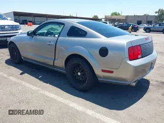 2008 Ford Mustang GT Deluxe with VIN 1ZVHT82H485168327, listed as a IAAI auction lot 42465727 with 115,187 mi miles and . Bid and sale history available at DreamBid. Image 3.