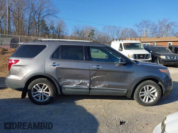 2013 Ford Explorer XLT with VIN 1FM5K7D84DGA86611, listed as a IAAI auction lot 41765690 with 189,794 mi miles. Bid and sale history available at carsss.com. Image 14.