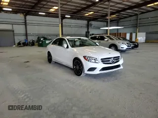 2021 Mercedes-Benz C 300 z VIN W1KWF8DB2MR631388, wystawiony jako Copart lot #59914035 z przebiegiem 45 794 mil mil oraz Szkoda całkowita • Salvage title. Historia ofert i sprzedaży dostępna na DreamBid. Obrazek 13.