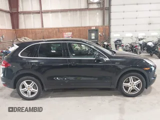 2014 Porsche Cayenne Diesel with VIN WP1AF2A25ELA45518, listed as a IAAI auction lot 42537736 with 210,836 mi miles and . Bid and sale history available at DreamBid. Image 13.