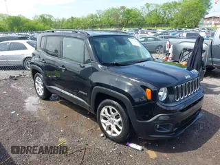 2017 Jeep Renegade Latitude with VIN ZACCJABB2HPG07439, listed as a IAAI auction lot 42092602 with 119,364 mi miles. Bid and sale history available at carsss.com. Image 1.
