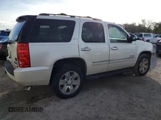 2011 GMC Yukon SLT with VIN 1GKS1CE01BR131442, listed as a Copart auction lot 79490004 with 211,307 mi miles and Salvage Title. Bid and sale history available at carsss.com. Image 3.