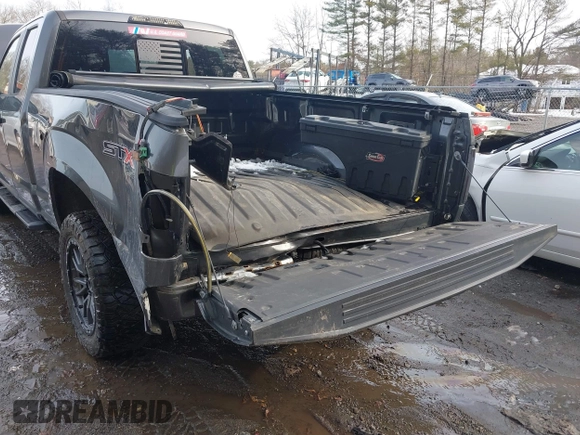 2017 Ford F-150 XL with VIN 1FTEX1EP3HFC54727, listed as a IAAI auction lot 41462133 with 87,250 mi miles. Bid and sale history available at carsss.com. Image 6.