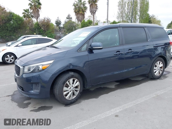 2017 Kia Sedona LX with VIN KNDMB5C14H6250704, listed as a IAAI auction lot 42074227 with 229,369 mi miles. Bid and sale history available at carsss.com. Image 2.