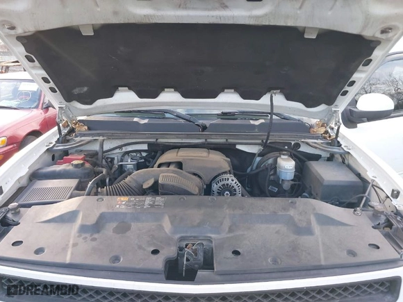 2013 Chevrolet Silverado 1500 LTZ with VIN 3GCPKTE76DG325060, listed as a IAAI auction lot 41383660 with 157,572 mi miles. Bid and sale history available at carsss.com. Image 10.
