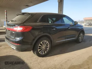 2016 Lincoln MKX Select z VIN 2LMTJ8KR4GBL58263, wystawiony jako Copart lot #48321995 z przebiegiem 134 787 mil mil oraz Szkoda całkowita • Salvage title. Historia ofert i sprzedaży dostępna na DreamBid. Obrazek 3.