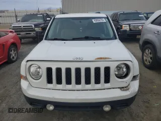 2015 Jeep Patriot Sport with VIN 1C4NJPBB1FD152770, listed as a Copart auction lot 43058705 with 140,959 mi miles and Salvage Title. Bid and sale history available at carsss.com. Image 5.