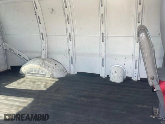 2011 Chevrolet Express Cargo with VIN 1GCSGAFX8B1103789, listed as a Copart auction lot 65630555 with 103,586 mi miles and Clean title. Bid and sale history available at DreamBid. Image 6.