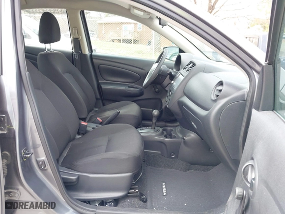 2019 Nissan Versa Sedan SV with VIN 3N1CN7AP6KL807361, listed as a IAAI auction lot 41863908 with 45,550 mi miles. Bid and sale history available at carsss.com. Image 5.