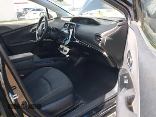 2016 Toyota Prius Two with VIN JTDKBRFU4G3016339, listed as a IAAI auction lot 41797904 with 152,850 mi miles. Bid and sale history available at carsss.com. Image 5.