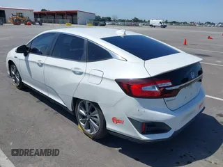 2018 Honda Clarity z VIN JHMZC5F10JC015706, wystawiony jako IAAI lot #42290573 z przebiegiem 158 987 mil mil oraz . Historia ofert i sprzedaży dostępna na DreamBid. Obrazek 3.