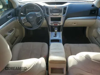 2014 Subaru Legacy 2.5i z VIN 4S3BMCA68E3006488, wystawiony jako Copart lot #55302575 z przebiegiem 168 614 mil mil oraz Szkoda całkowita • Salvage title. Historia ofert i sprzedaży dostępna na DreamBid. Obrazek 8.