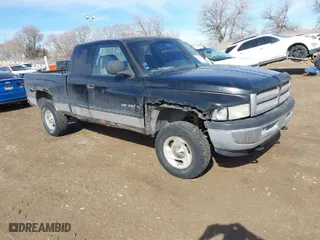 2001 Dodge Ram 1500 with VIN 3B7HF13Z11G738243, listed as a IAAI auction lot 41617655 with 179,176 mi miles. Bid and sale history available at carsss.com. Image 1.