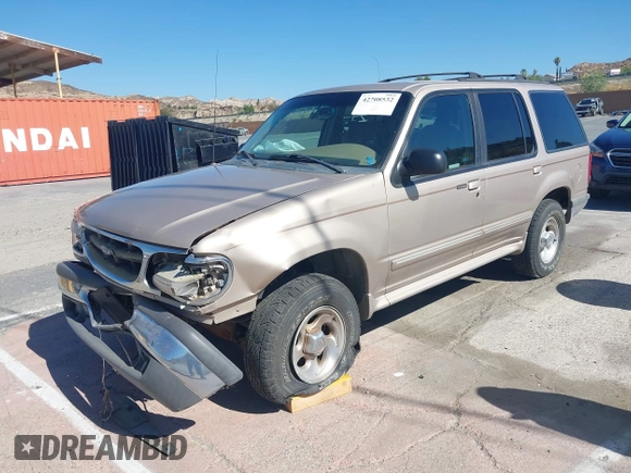 1998 Ford Explorer XL z VIN 1FMZU34E4WZB50132, wystawiony jako IAAI lot #42708532 z przebiegiem 237 486 mil mil oraz . Historia ofert i sprzedaży dostępna na DreamBid. Obrazek 17.