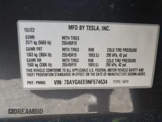2022 Tesla Model Y Long Range z VIN 7SAYGAEE9NF574634, wystawiony jako IAAI lot #42040719 z przebiegiem 29 675 mil mil oraz . Historia ofert i sprzedaży dostępna na DreamBid. Obrazek 9.